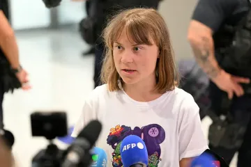 Активистку Грету Тунберг заподозрили в романе с фотографом: что о нем известно (фото)