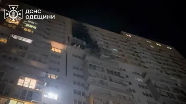 Масована атака російських БпЛА на Одесу: 10 влучань, масштабні пожежі, 13 постраждалих