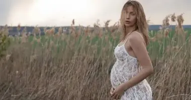 Леся Никитюк впервые стала мамой: телеведущая родила сына