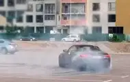 У Києві молодик на BMW влаштував дрифт біля ТРЦ