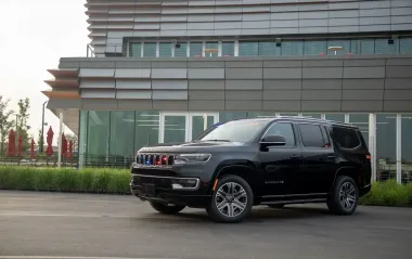 З власним принтером та інтернетом: Jeep Wagoneer отримав спецверсію (фото)