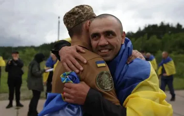 СБУ показала зворушливе відео сьогоднішнього обміну полоненими