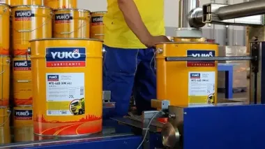 Импорт российских нефтепродуктов в Украину: как работают новые схемы и кого подозревает СБУ