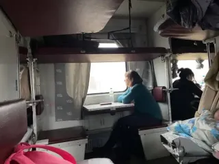 Скоро дешевле будет летать: "Укрзализныця" подняла цены в поездах – что подорожает и на сколько