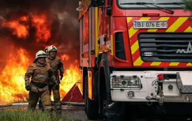 Понад 40 вибухів, пожежі і касетні снаряди: все про масований удар по Кременчуку
