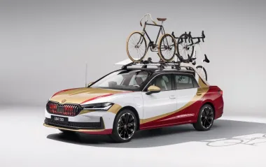 На честь ювілею: Skoda Superb перетворили на ефектний пікап