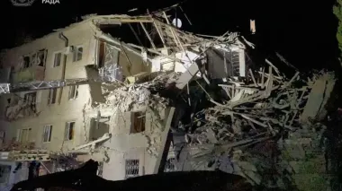Росіяни завдали удару по багатоповерхівці у Краматорську: є постраждалі