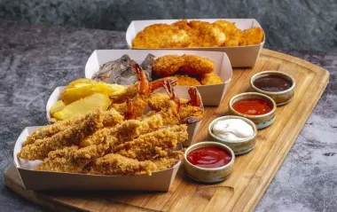 Еда без вкуса и липкие столы. Что шокировало украинскую студентку в ресторанах США