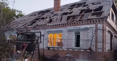Росіяни вдарили по Нікопольщині: зруйнована гімназія, пошкоджені будинки