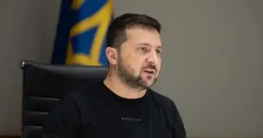 Зеленский ввел санкции против беглого нардепа Дмитрука и Онищенко