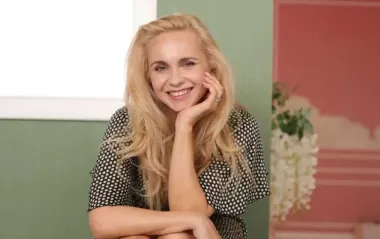 У бантику та з посмішкою: Лілія Ребрик розчулила новими фото 1-річної донечки Адель