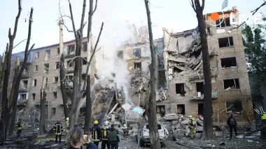 Четверо загиблих і 13 поранених внаслідок російського комбінованого обстрілу Києва – МВС