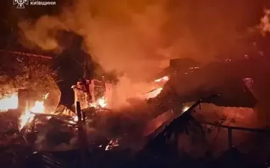 Consequences of massive Russian attack on Kyiv region: seriously ill patients were in burned-down private hospital, 6 people were evacuated. PHOTOS