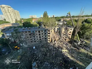 По Киеву били три сотни "Шахедов" и 16 ракет: Россия запустила баллистику КНДР, — Зеленский