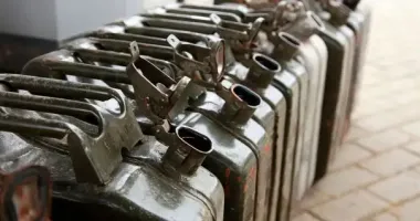 На Одещині завгосп навчального закладу привласнив майже 1400 літрів пального