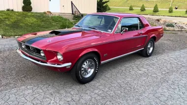 Звезда 60-х: обнаружен раритетный 57-летний спорткар Ford с пробегом 4500 км (видео)