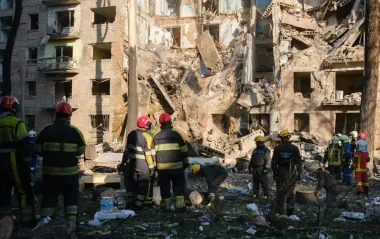 У Києві зросла кількість жертв нічного удару окупантів: під завалами шукають дитину
