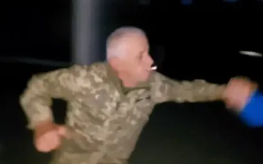 Били мобілізованих та займалися "бусифікацією": в Україні почали відкривати кримінальні справи проти ТЦК