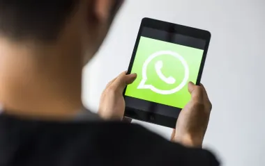 В США членам Палаты представителей запретили пользоваться WhatsApp: что произошло