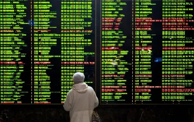 Обстріл Дніпра зірвав графік руху "Укрзалізниці": список затриманих поїздів
