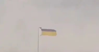 В Кривом Роге оборвался огромный флаг Украины: опубликовано видео