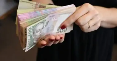 На Тернопільщині жінка втратила 100 000 гривень, довірившись псевдопрацівниці СБУ