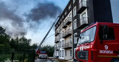 "Шахеди" атакували Харків: з'явилися фото з місця удару