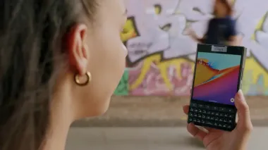 Кнопочные телефоны возвращаются: представлен Android-смартфон Unihertz Titan 2 (видео)