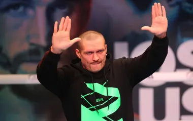 Усик перед боєм з Дюбуа отримав нового промоутера: хто представлятиме інтереси чемпіона в реванші