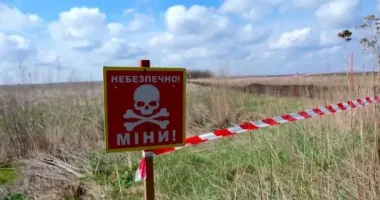 Мотоцикл підірвався на міні на Херсонщині: поранені цивільні
