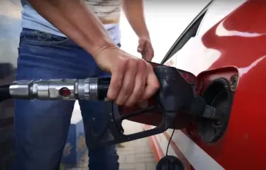Бензин в Україні може подорожчати ще на 10–15%: українців шокували новим прогнозом