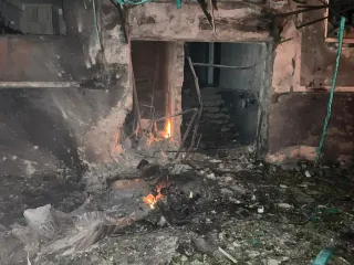 Russian occupiers attacked a five-story building in Belozerske, Donetsk region, with a drone — there are injuries