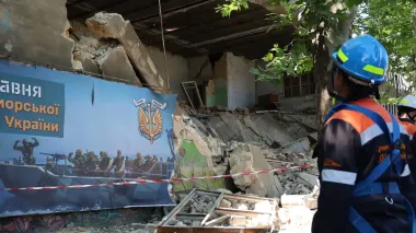 У Миколаєві обвалилася частина будівлі "Дормашини", яка була пошкоджена обстрілом РФ