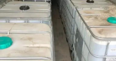У Києві правоохоронці викрили підпільний завод із виробництва алкогольних напоїв