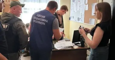 Чотири офіцери військової частини організовували фіктивну службу "мертвих душ": збитків державі завдано на 7,7 млн грн