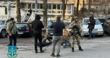 Путешествие в ЕС за 15 тысяч долларов: двое киевлян организовали "бизнес на уклонистах"