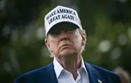 Трамп обвалив долар до значень 2022 року