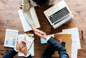 Без опыта, но с шансом: украинцам предлагают до 50 тысяч за стартовую работу
