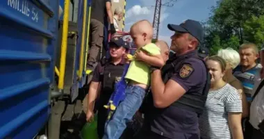 Примусова евакуація на Донеччині: скільки дітей досі в небезпеці