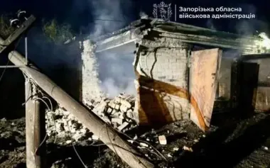 Night attack by Russian Federation: occupiers launched at least six strikes on Zaporizhzhia, damaging non-residential buildings. PHOTOS