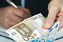Новый рекорд: средний курс евро в банках Украины пересек отметку в 49 гривен