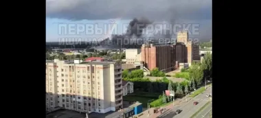 Три вида украинских ударных дронов атаковали завод в Брянске: что известно об ударе (видео)