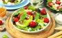 Летний боул с клубникой, микрозеленью и фасолью: неожиданно вкусно