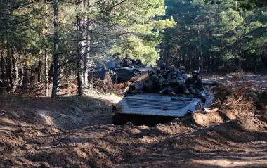 На фронті за добу понад 100 боєзіткнень і тисячі обстрілів: де ворог наступає найактивніше