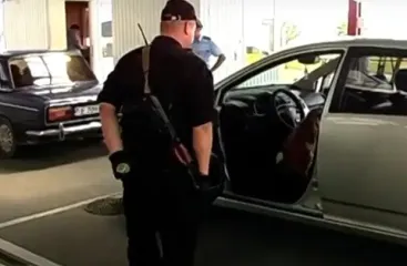 Навіть тим, хто призовного віку: деяким чоловікам дозволять виїхати з України з 1 липня