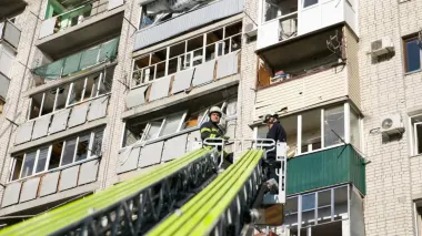 Россияне комбинированно атаковали Смелу: повреждены многоэтажки, шесть человек ранены