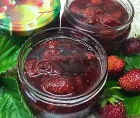 Как сварить варенье из клубники с целыми ягодами, как приготовить известную «пятиминутку»