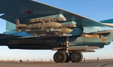 Удар по Су-34 на аэродроме "Мариновка": появились спутниковые снимки последствий