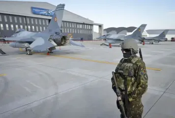 F-16 против "Шахедов": авиаэксперт объяснил, почему это расточительство