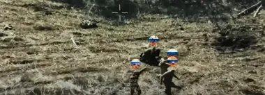 "Нас здесь много, сдавайтесь": боец ВСУ сам взял в плен 4-х россиян (видео)